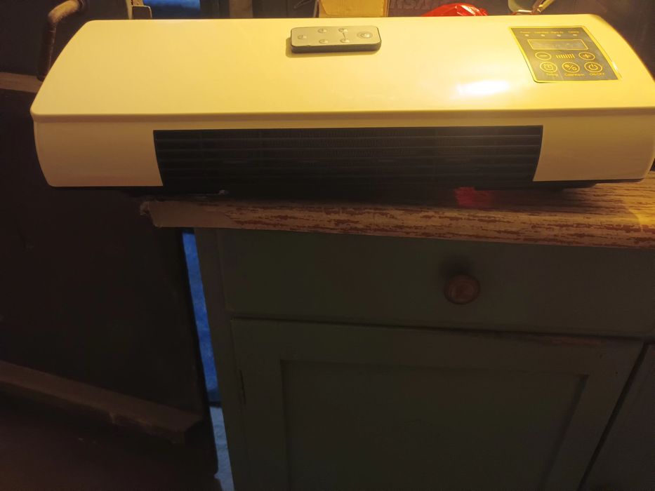 Духалка стенен със дистанционно