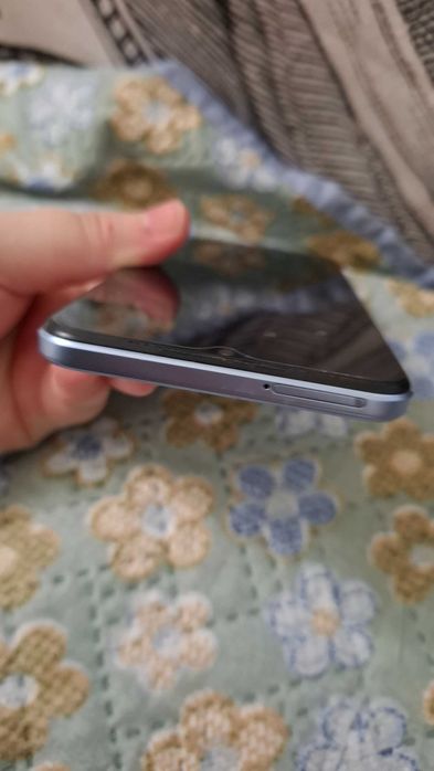 Vivo Y33s продам