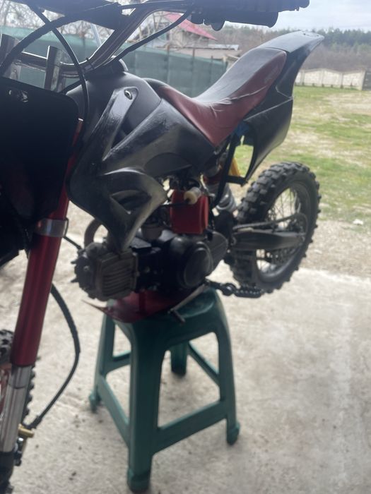 Vând cross orion 125