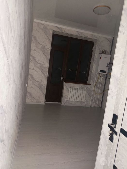 Yangi bozor orqasidan kvartira sotiladi