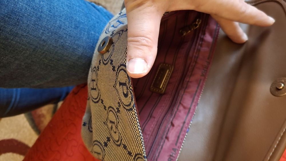 Geantă crossbody PRHA