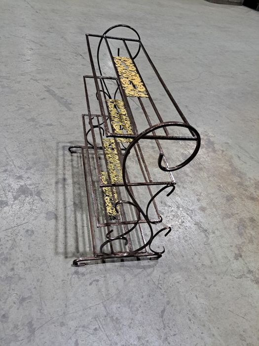 Oyoq kiyim polkasi 3 etaj . 4 etaj boyi 75 sm   - eni 70 sm