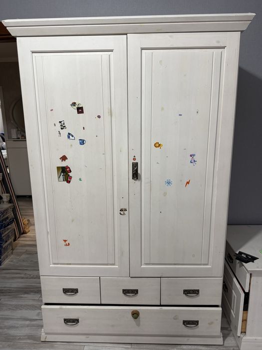 Продам гарнитур из дерева