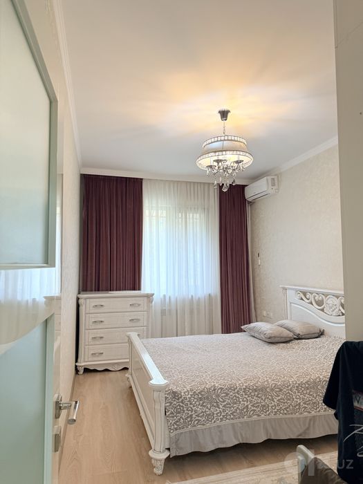 Своя 2х комнатная. Айбек. 60 школа