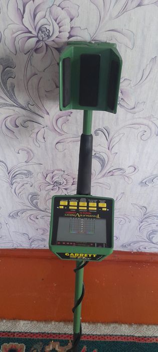 Продам металлоискатель