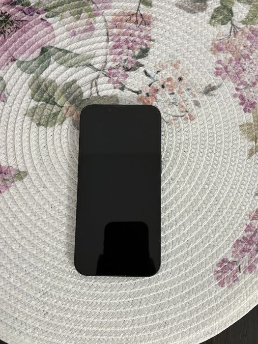 Iphone 13 in stare impecabilă