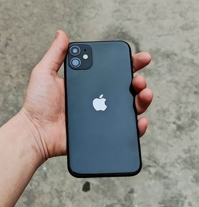 iPhone 11 (128 GB)