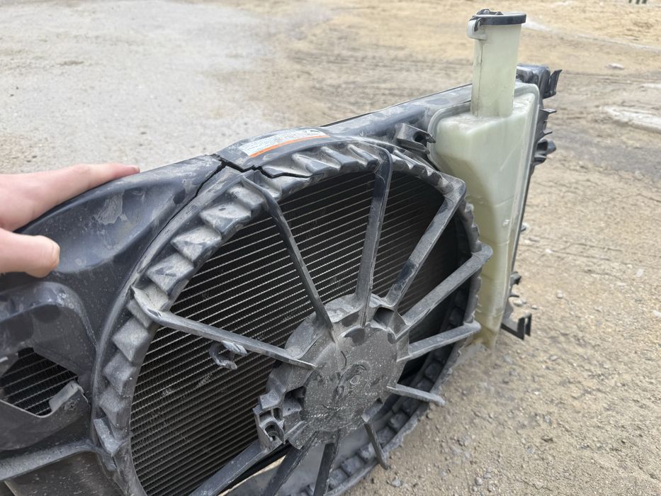 Радиатор Hyundai Elantra