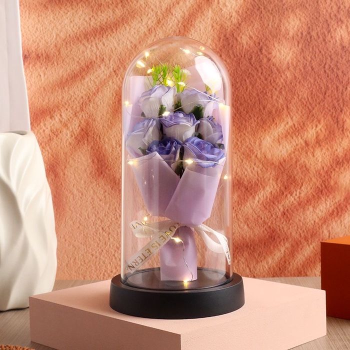 Подарочный набор к 8 марта цветы в колбе