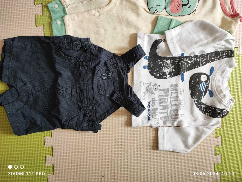 Дрешки за бебе р. 62-68 см