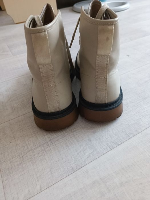 Ботинки женские Zara,42 размер