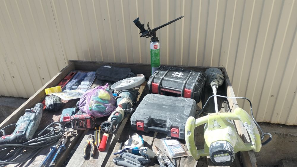 Срочно продам инструмент для строительства