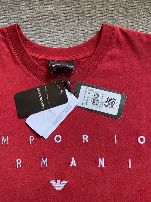 .  Тениска Armani