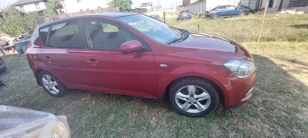 Kia Ceed Masina micuta și economica al doilea proprietar