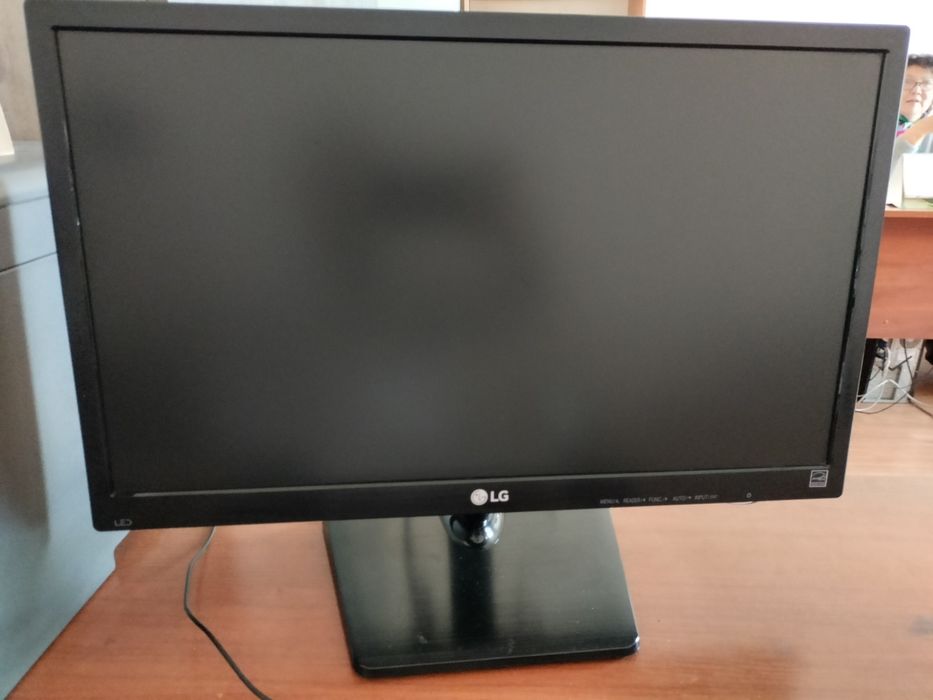 Продаю офисный компьютер