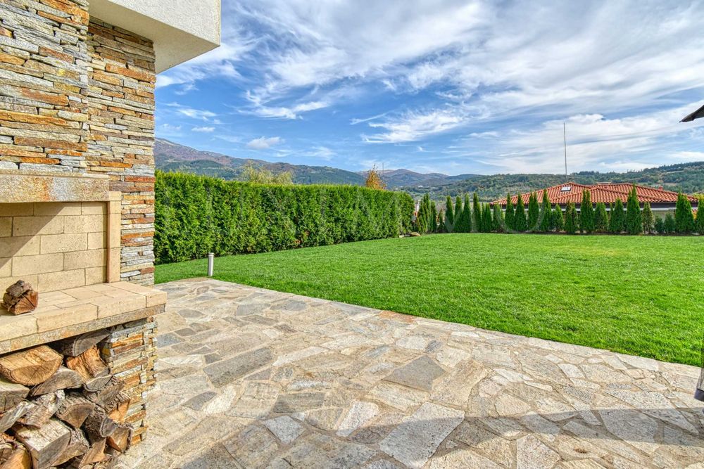 Продава се Къща в с. Кладница, Област Перник - 200 кв.м за 2000 €/кв.м - Снимка #22