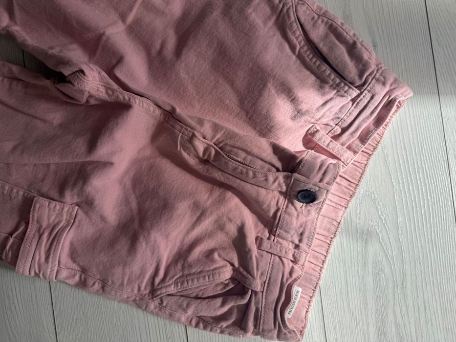 Дънки размер S-M чисто нови