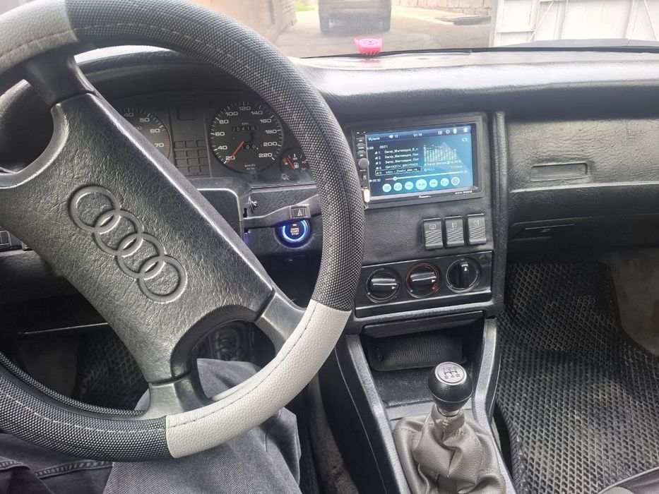 Продается свой автомобиль Audi