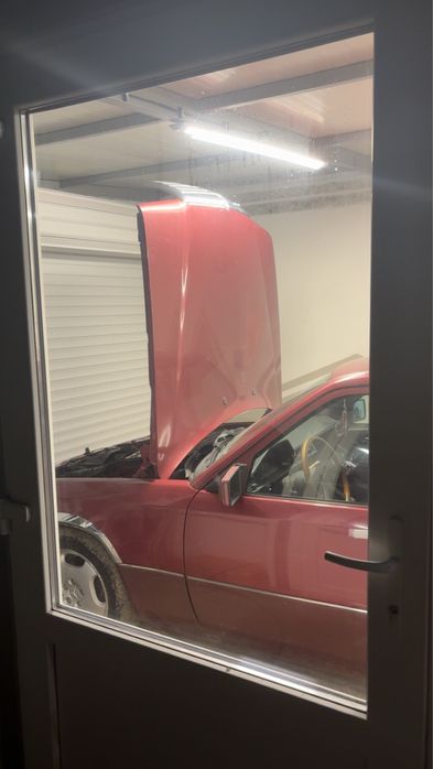 Mercedes w124 230E automatic на части или цяла