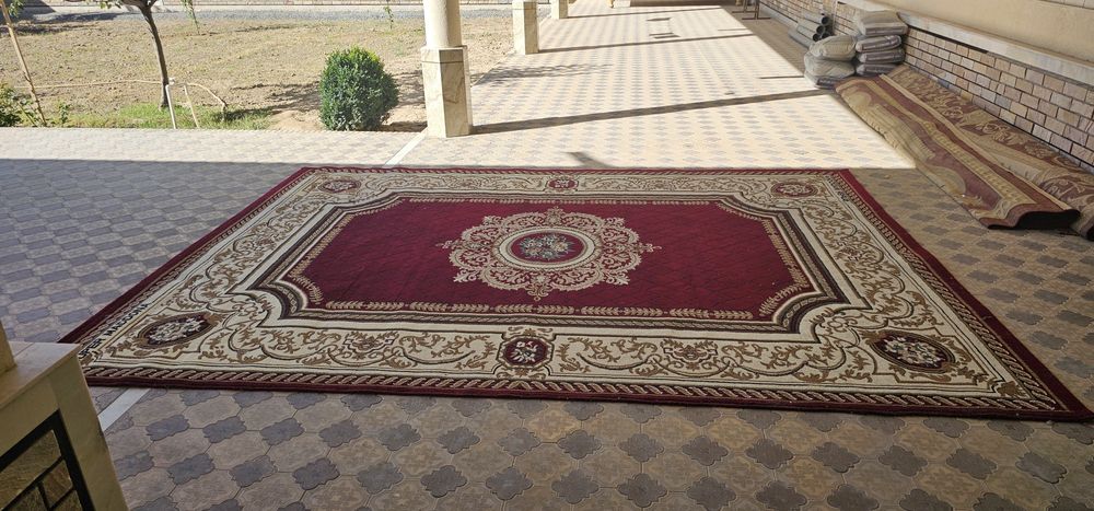 Ковёр в хорошем состоянии