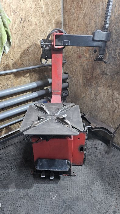 Продам шиномонтажный станок sivik 302