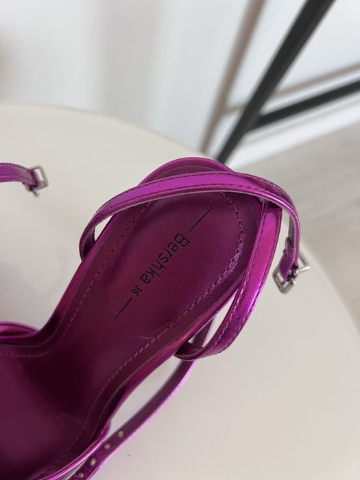 Обувки на ток bershka