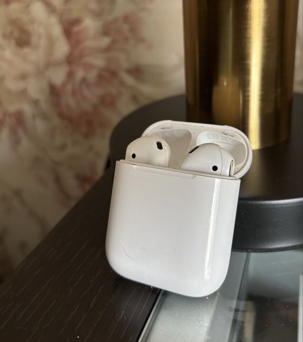 Продам Air Pods 1 Оригинал