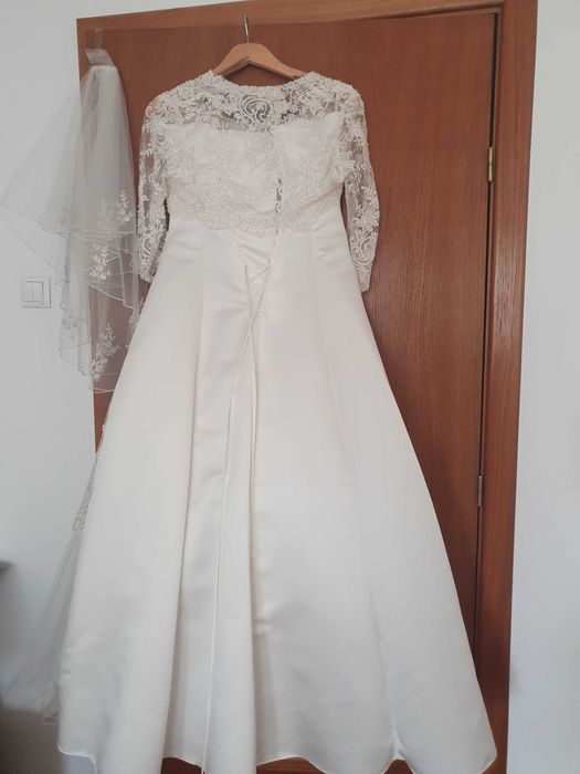 Vand rochie de mireasa