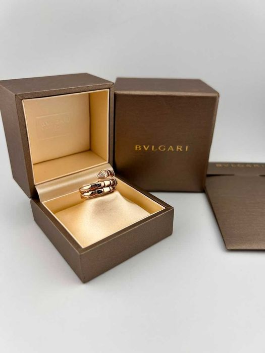 Кольцо Bvgari Serpenti