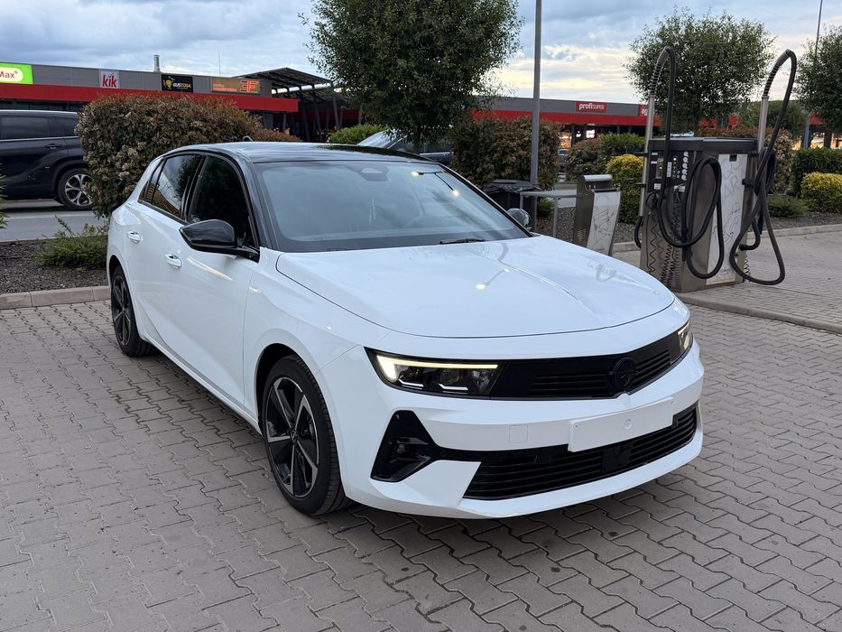 Opel Astra 1.2 turbo benzina plus hibrid automat camere360 hedap,distronic plus, faruri ful leed volanparbriz scaune incalzite schimb cu masini drepte