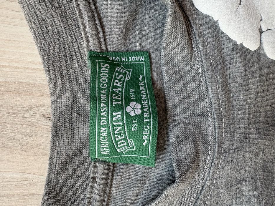 vand compleu denim tears gri marimea S in stare buna