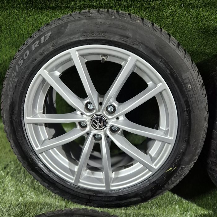 Jante Volkswagen R 17 5x112 225 50 17 Pirelli m+s, Golf, Passat,Sharan