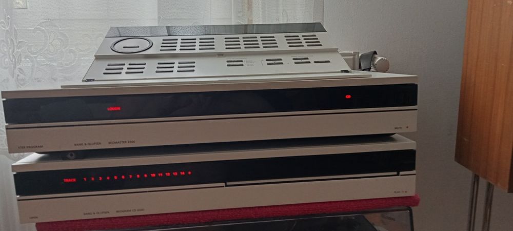 Amplituner, cd-player Bang&olufsen