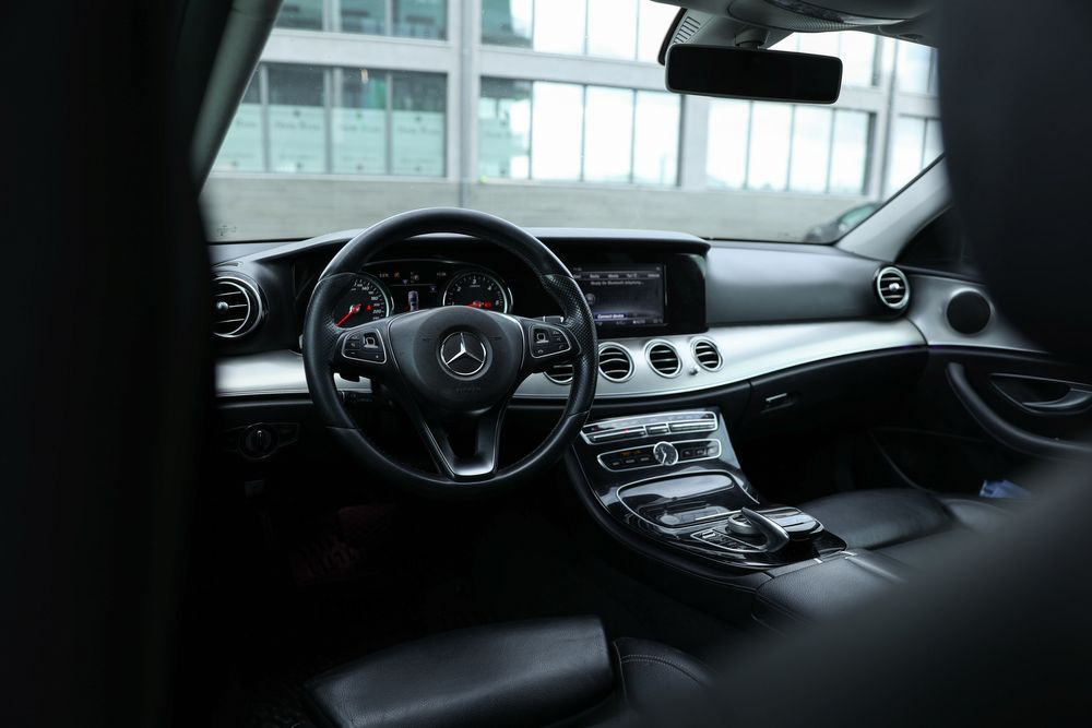 Mercedes E220 D | 2018 | Automata | LED | Piele | Jante AMG