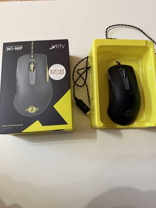 XTRFY M1-NiP（Мишка）+ XTRFY Bungee/USB Hub