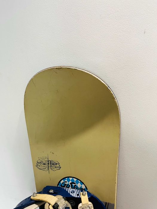 Snowboard Burton 146 cm + legături Burton Freestyle