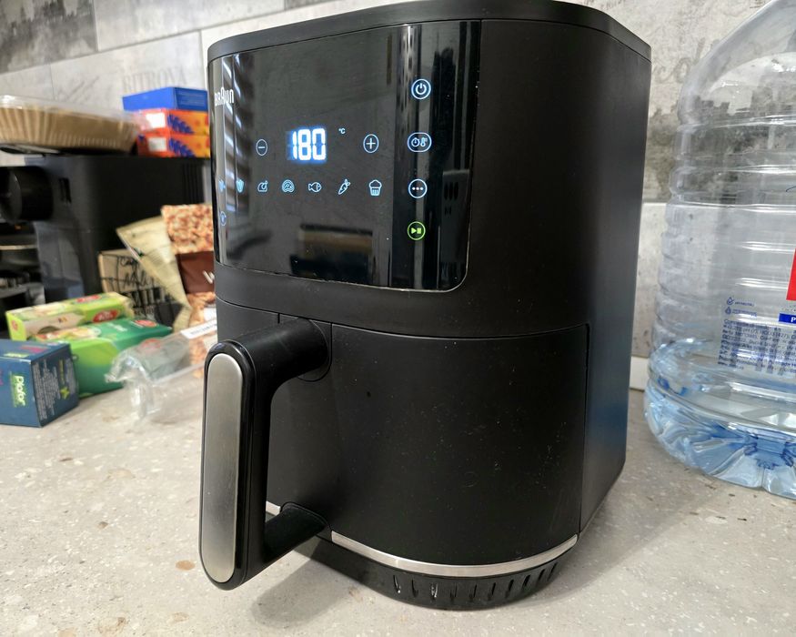 Friteuza Braun in garantie ca nou
HF3030