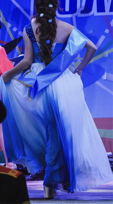 Вечернее платье