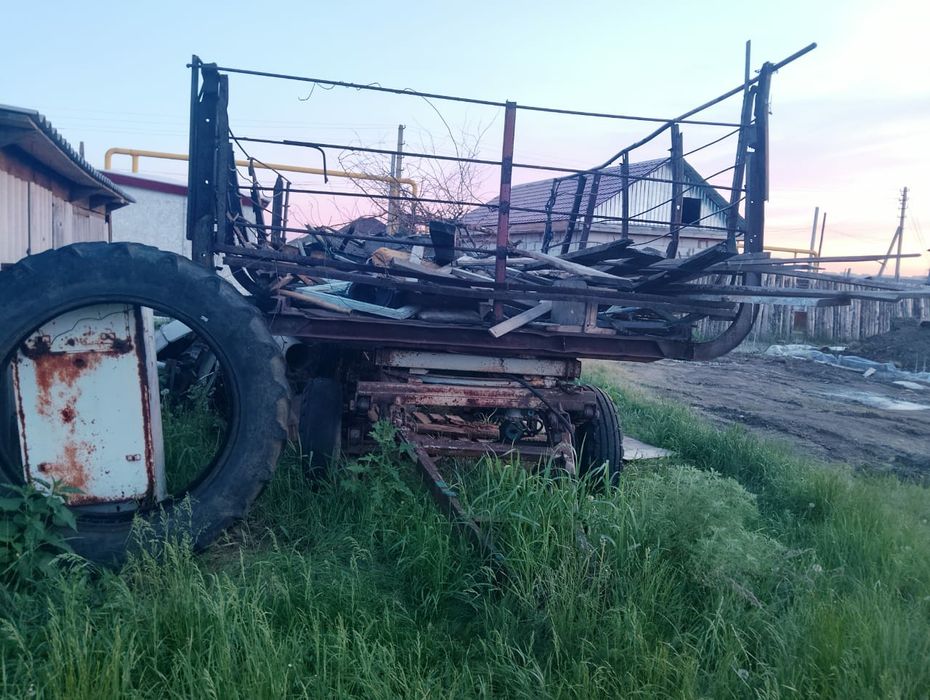 Продам прицеп сеновоз ПТС4