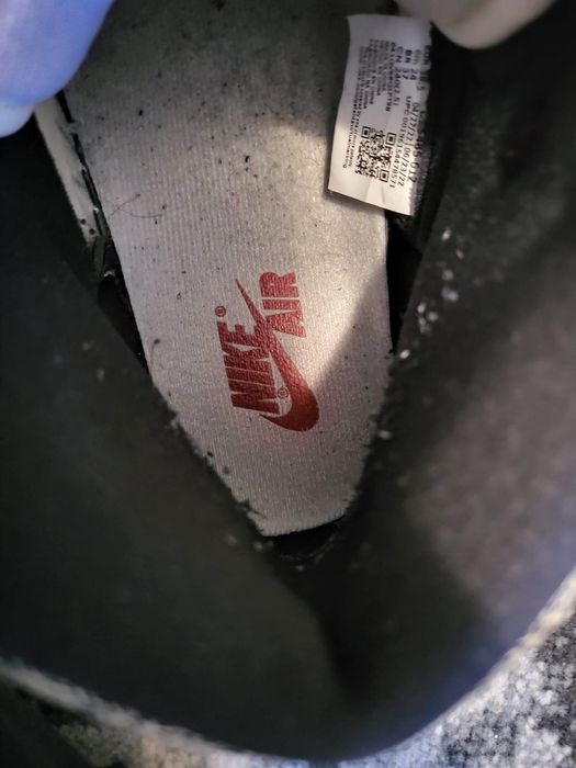 Jordan 1 retro high OG chicago lost and found