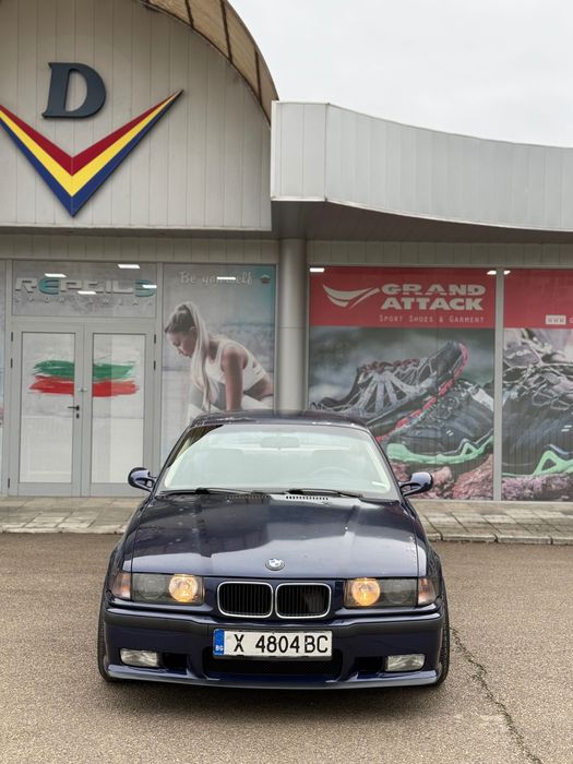 BMW E36 320i Coupe