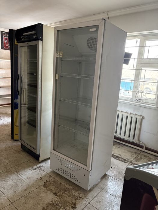 Витринный холодильник