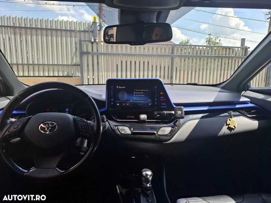 Toyota C-HR 1.8 Hybrid Style Bi-Tone, Piele