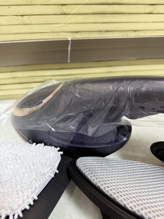 Уред за гладене с пара Russell Hobbs