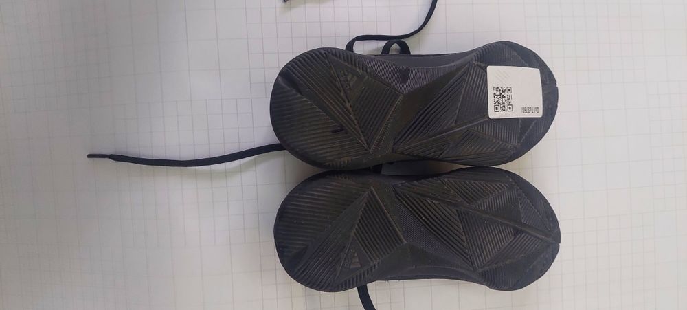 маратонки ADIDAS