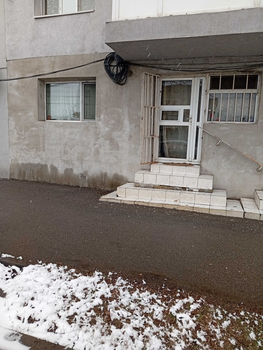 Apartament 2 camere Spatiu Comercial