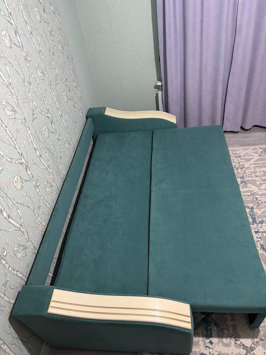 Продается Диван Б/у