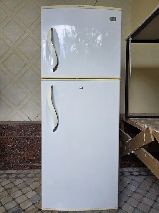 Продам LG холодильник