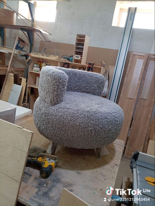 Перетяжка мягкой мебели