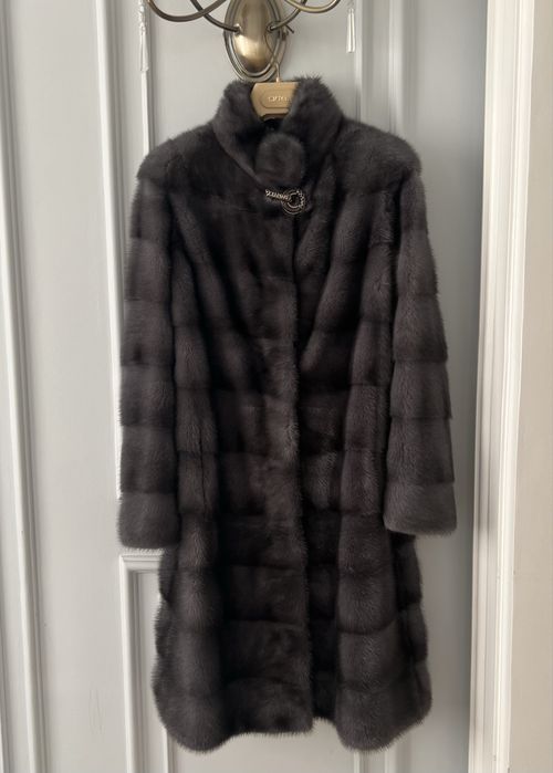 Продается шуба из норки